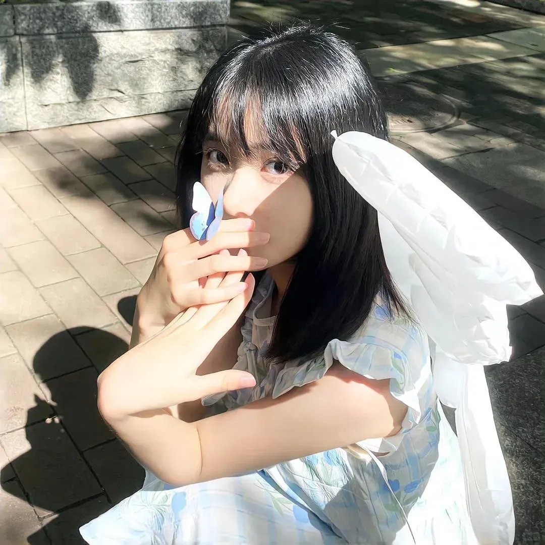只在那里发光